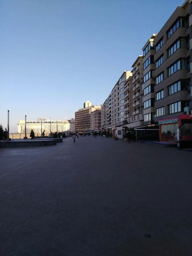 Studio Center Of Ostend W/Parking & South Terrace Apartment